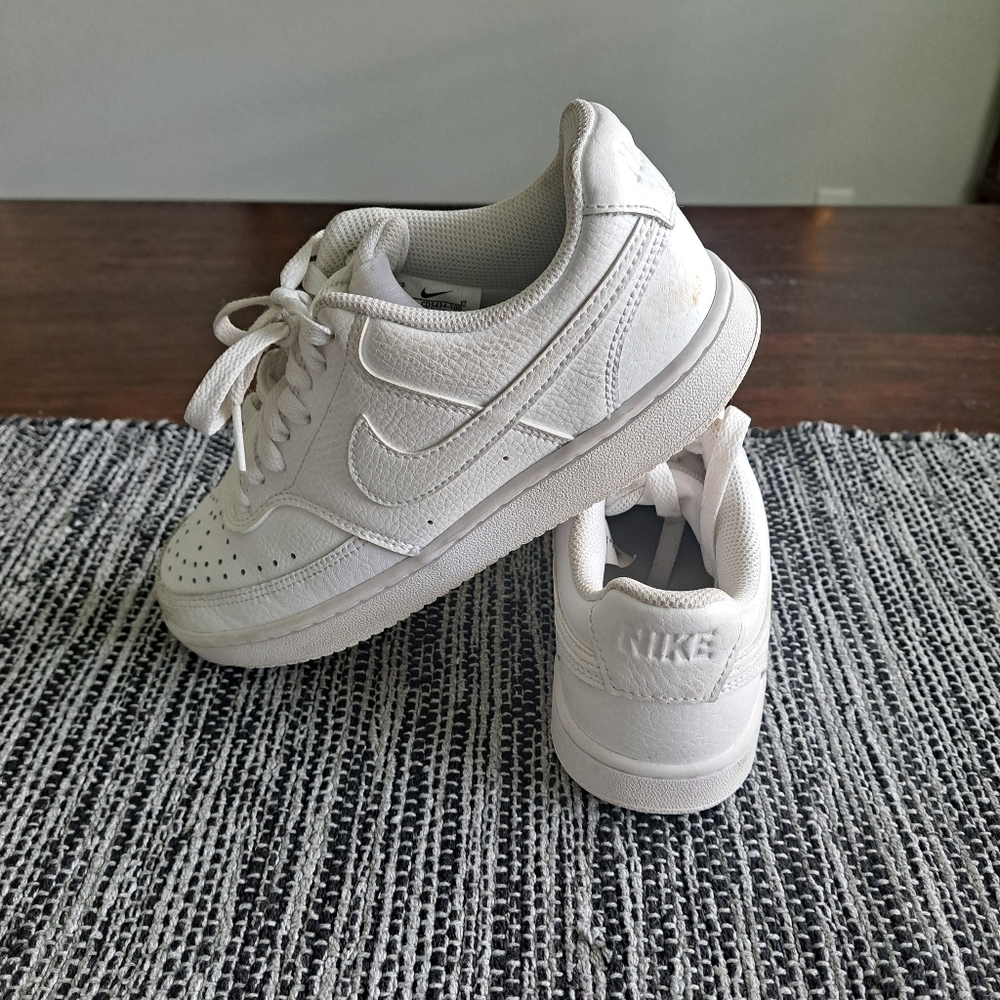 WOMEN'S NIKE AIR FORCE